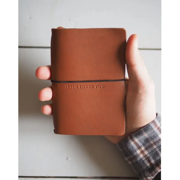 Carnet en cuir rechargeable – Jesus Loves you