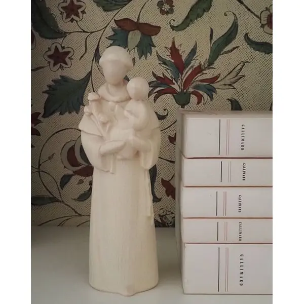 Statue de Saint Antoine de Padoue en bois – 15 cm